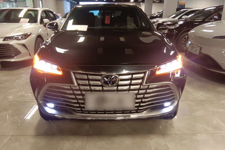 丰田 亚洲龙 2024款 双擎 2.0L 臻选版车身外观2