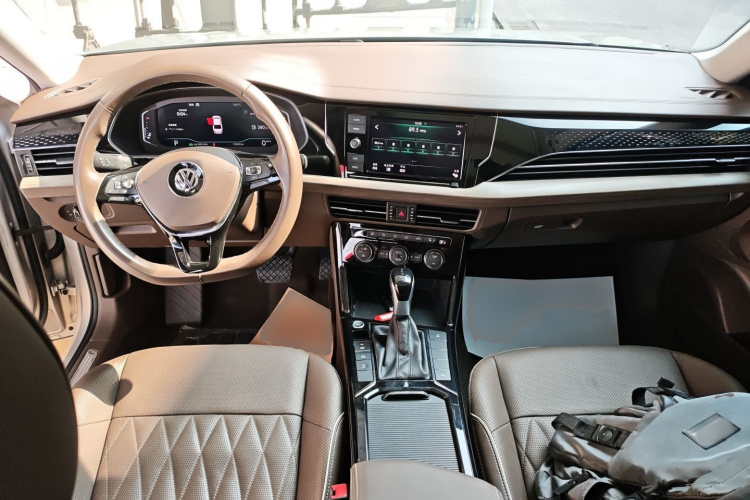 大众 帕萨特 2019款 380TSI 豪华版 国VI中控内饰12