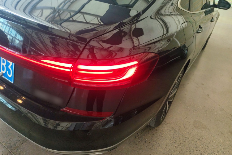 大众 帕萨特 2022款 330TSI 豪华版车身外观9