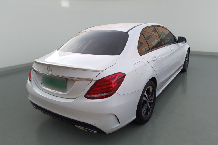 奔驰C级 2017款 改款 C 200 运动版车身外观7