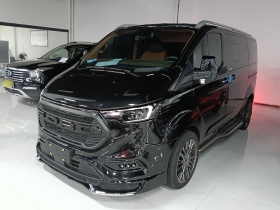 钧天黑武士Youth 2025款 2.0T 汽油巅峰版