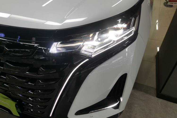 腾势D9 2024款 DM-i 980 四驱旗舰型局部细节36