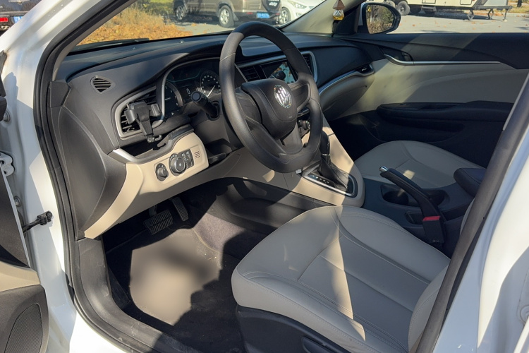 别克 英朗 2021款 典范 1.5L 自动精英型中控内饰7001