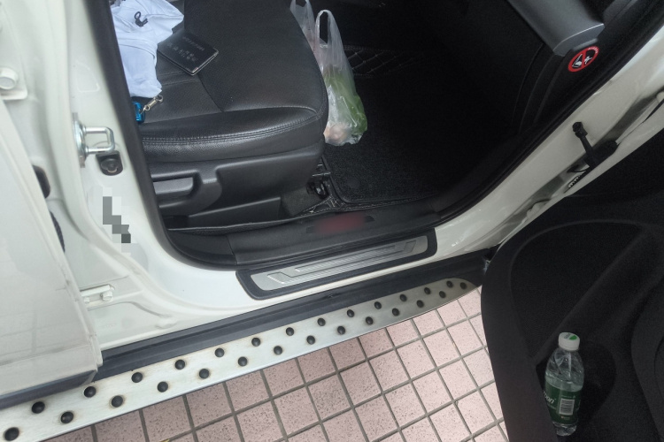 起亚 索兰托 2013款 2.2T 7座柴油豪华版局部细节9005