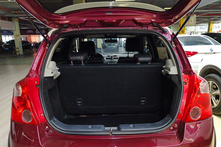 铃木 雨燕 2013款 1.5L 自动20周年限量版机舱底盘23