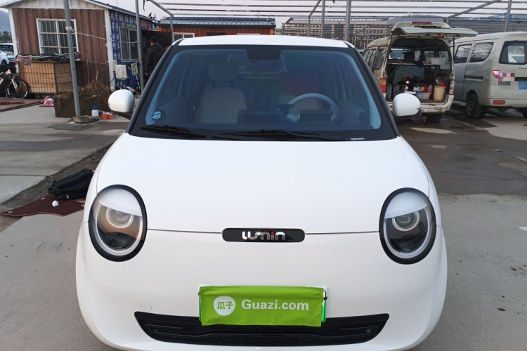 长安启源 长安Lumin 2025款 301km 蜜沁款车身外观2