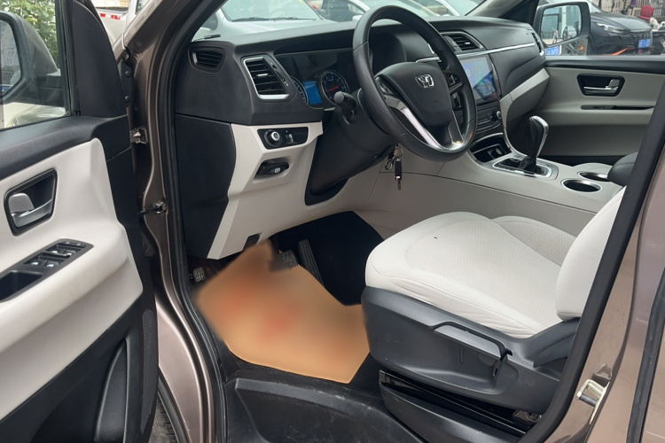 华颂7 2015款 2.0T 自动舒适型中控内饰7002