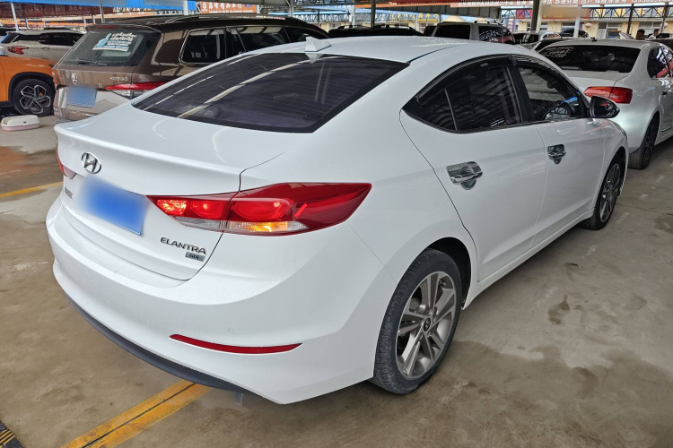 现代 领动 2016款 1.6L 自动智炫·精英型车身外观7