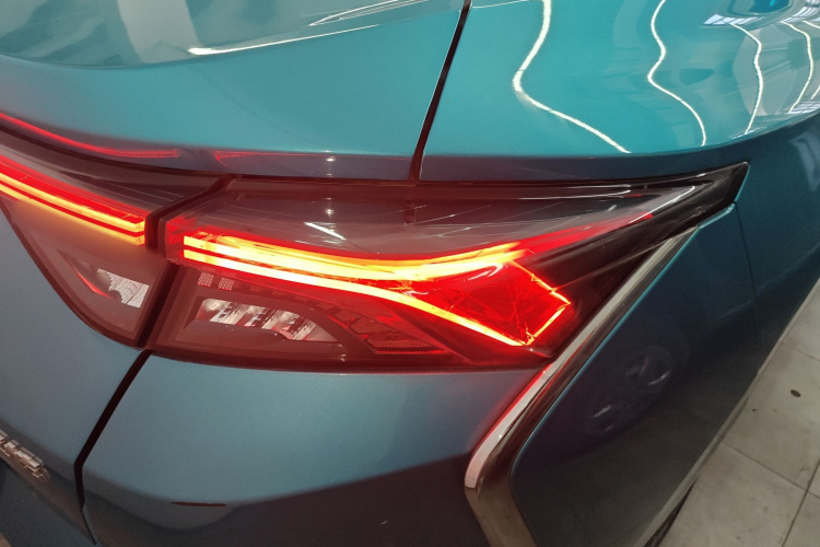 东风风神 奕炫 2021款 230T 自动追梦版车身外观9