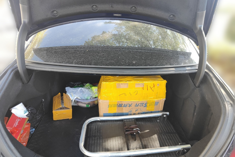 奔驰E级 2018款 改款 E 300 L 豪华型局部细节23