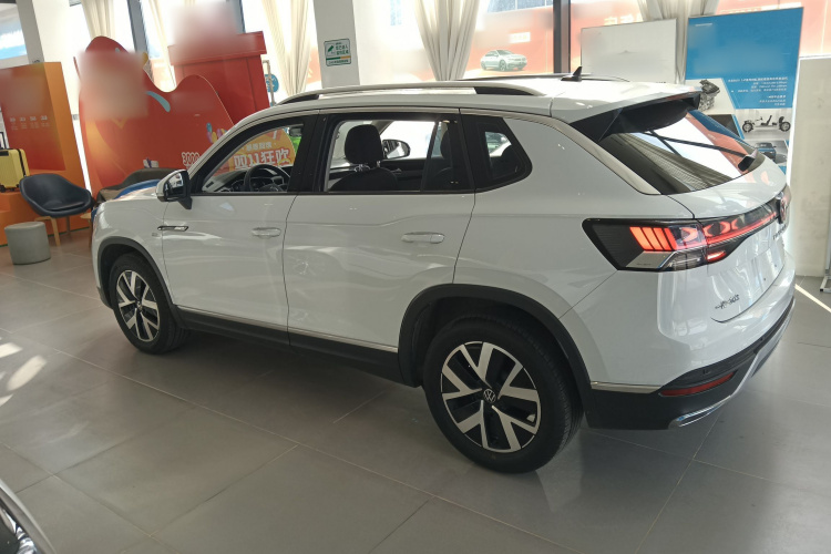 大众 探岳 2023款 300TSI 两驱豪华Plus进阶版车身外观4