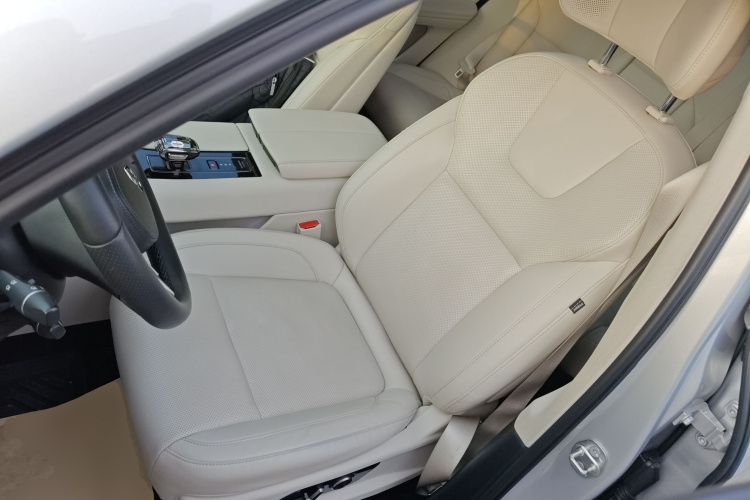 鸿蒙智行 问界M5 2022款 增程四驱旗舰版局部细节19