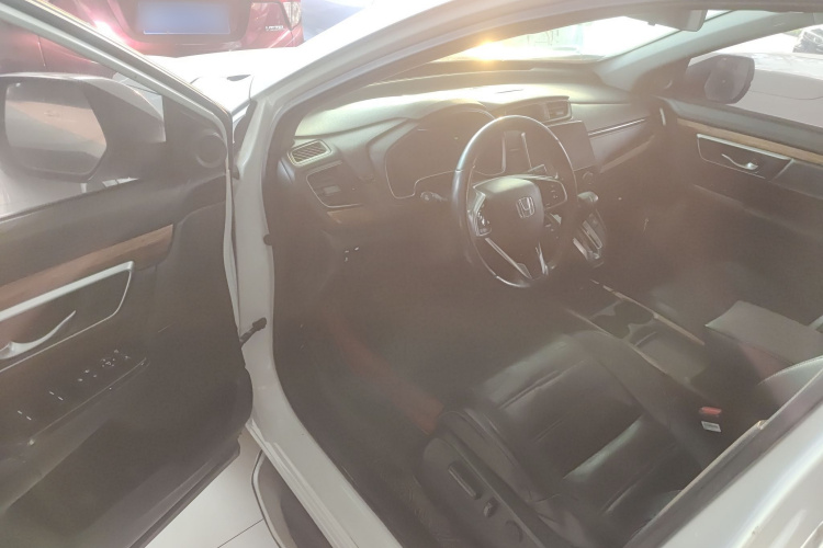 本田CR-V 2019款 240TURBO CVT四驱尊贵版 国V中控内饰20