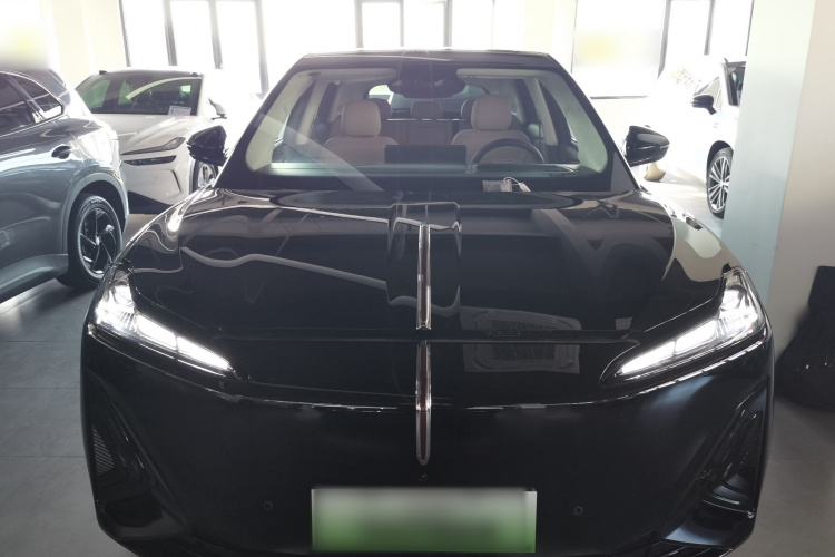 红旗天工06 2025款 520 智选版车身外观2