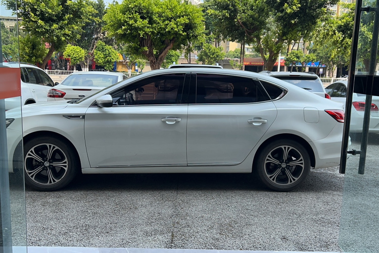 名爵 MG6 2017款 20T 自动豪华智联版 国V车身外观6004