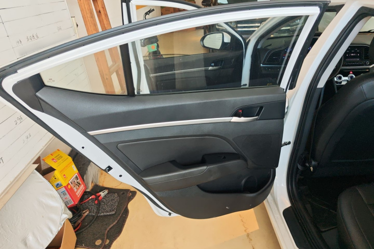 现代 领动 2019款 1.5L CVT智炫·精英型中控内饰7008