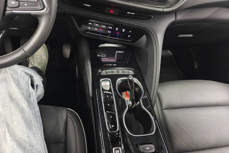 别克 2022款 昂科威Plus 652T 五座豪华型中控内饰7005