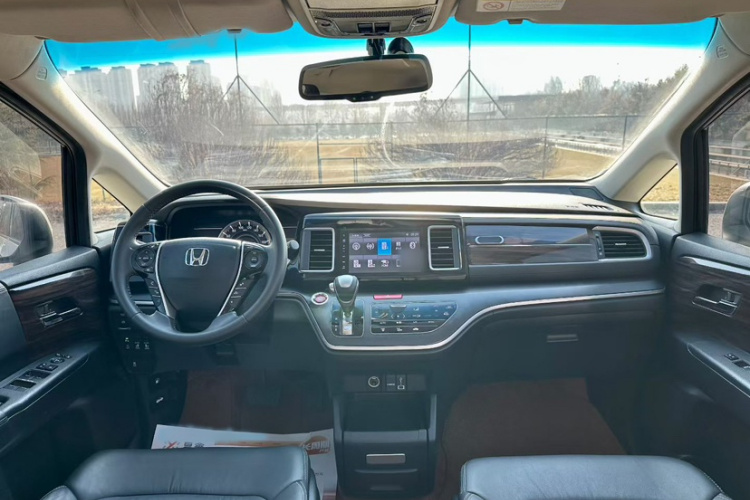 本田 艾力绅 2016款 2.4L 豪华版中控内饰7008