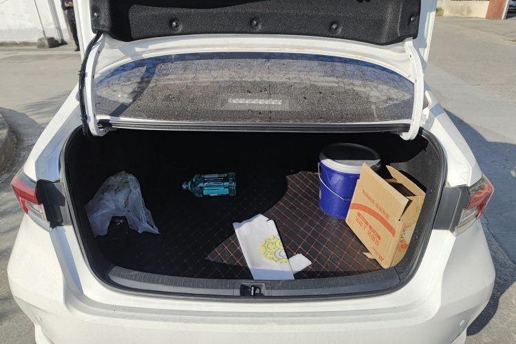 丰田 卡罗拉 2019款 1.2T S-CVT GL-i精英版中控内饰23