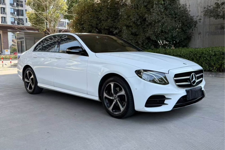 奔驰E级 2017款 E 200 运动型车身外观6002