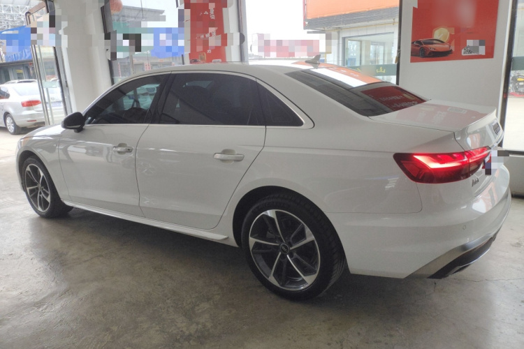 奥迪A4L 2022款 40 TFSI 时尚动感型车身外观4