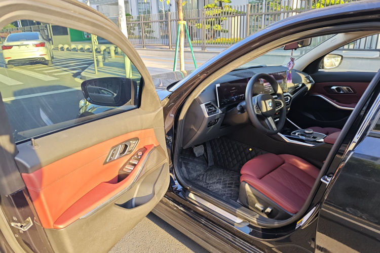 宝马i3 2022款 eDrive 35 L中控内饰7010