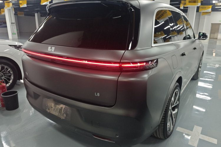 理想汽车 理想L8 2023款 Pro车身外观7