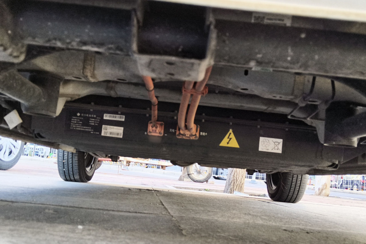 吉利银河 2023款 熊猫mini 200km 耐力熊局部细节9008