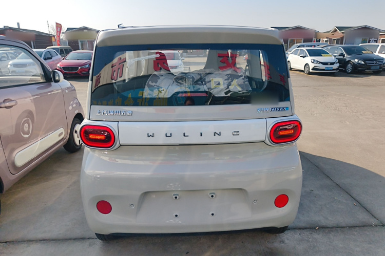 五菱汽车 宏光MINIEV 2024款 第三代 215km 青春版车身外观6