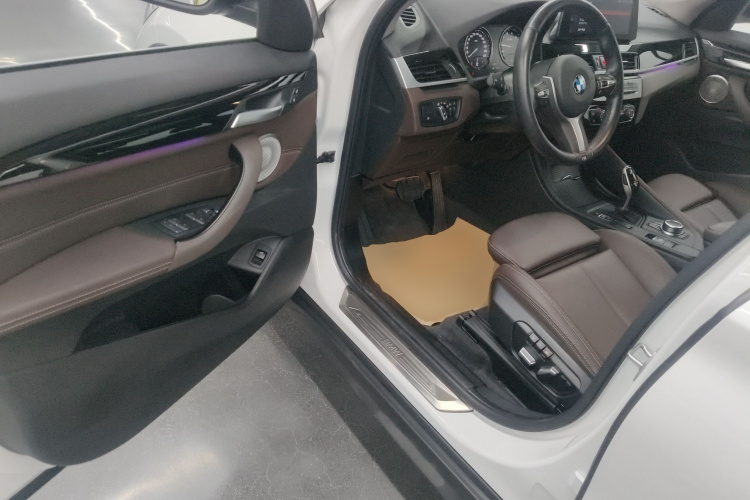 宝马X1 2022款 sDrive25Li 领先型中控内饰20