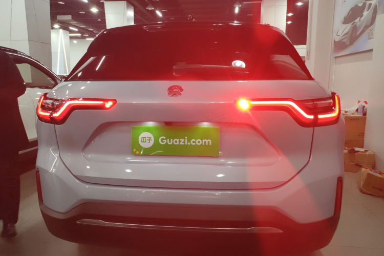 蔚来ES6 2020款 600KM 运动版车身外观6004