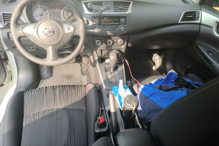 日产 轩逸 2021款 经典 1.6XE CVT舒适版中控内饰12