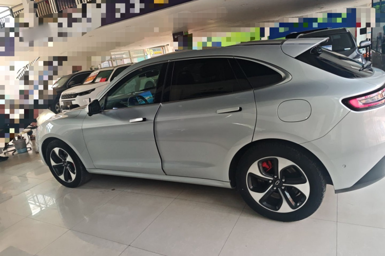 鸿蒙智行 问界M5 2022款 增程后驱标准版车身外观4