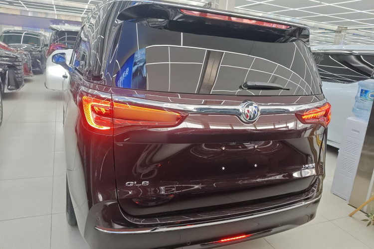 别克GL8 2022款 Avenir艾维亚 六座贤礼版车身外观6004