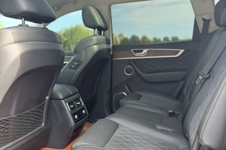 红旗HS7 2019款 3.0T 自动四驱智联旗享版中控内饰7005