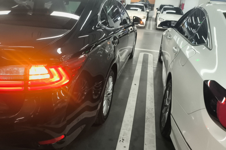 雷克萨斯ES 2015款 200 精英版车身外观6006