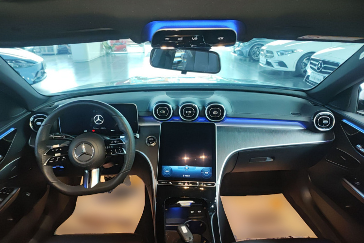 奔驰C级 2022款 C 200 L 运动版中控内饰7002