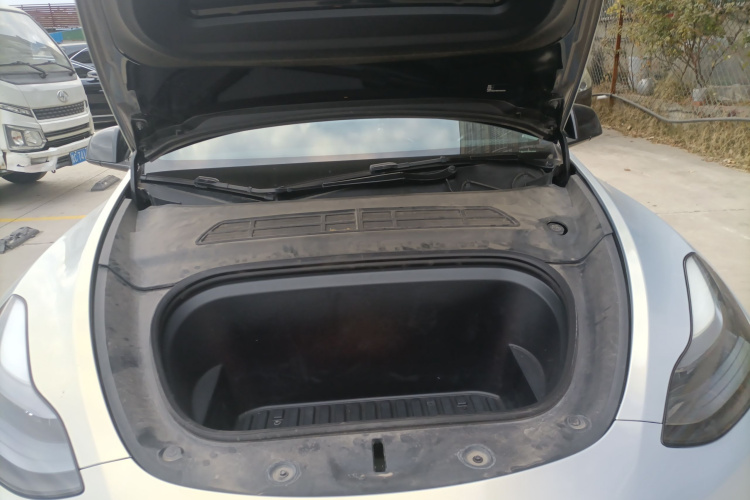 特斯拉 Model Y 2022款 改款 后轮驱动版机舱底盘24