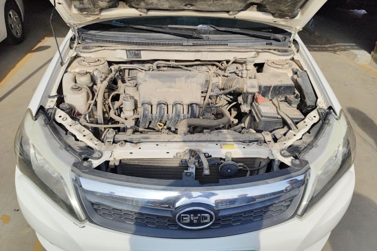 比亚迪F3 2015款 节能版 1.5L 手动豪华型机舱底盘24