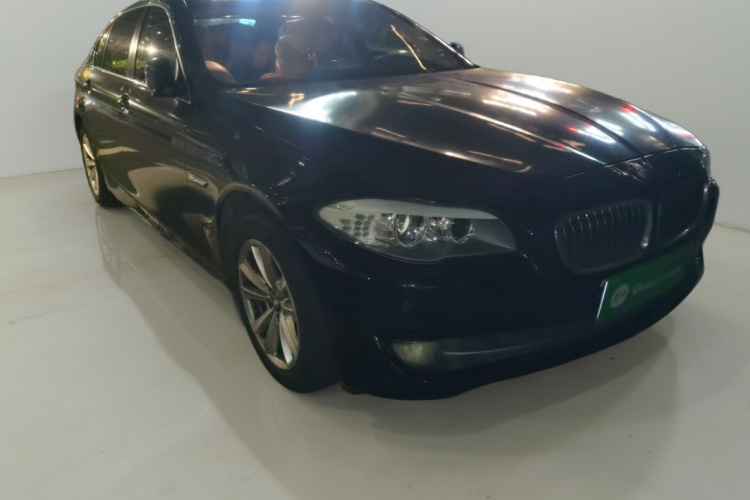 宝马5系 2011款 523Li 豪华型车身外观3
