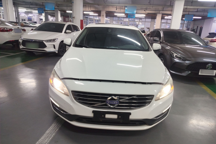 沃尔沃S60(进口) 2014款 T5 智逸版车身外观2