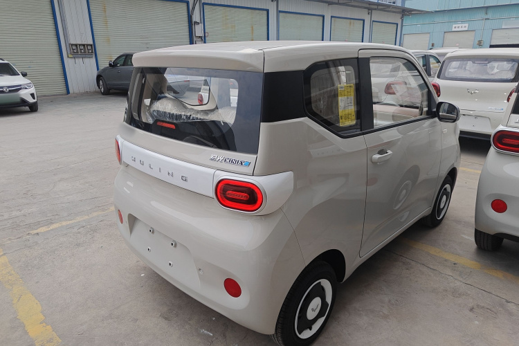 五菱汽车 宏光MINIEV 2024款 第三代 215km 青春版车身外观7