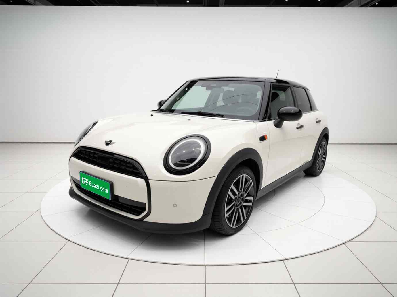 MINI 2025款 1.5T COOPER 经典派 五门版(2)