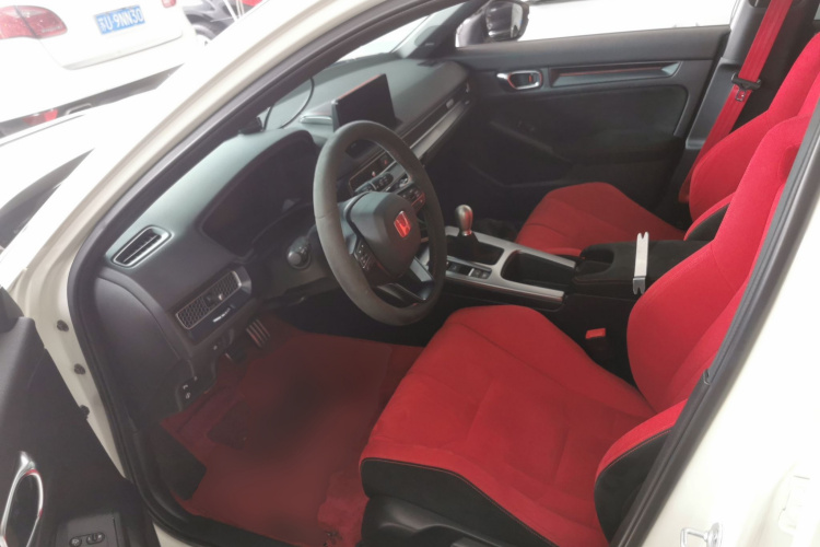 本田 思域(进口) 2023款 2.0T 420TURBO TYPE R中控内饰19