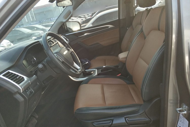 上汽大通MAXUS 大通T70 2021款 2.0T柴油自动四驱精英版长箱高底盘局部细节19