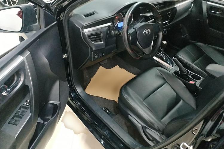 丰田 雷凌 2014款 1.6G CVT精英版中控内饰20