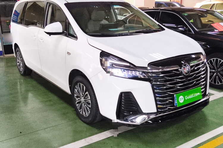 别克GL8 2023款 陆上公务舱 舒适型车身外观3