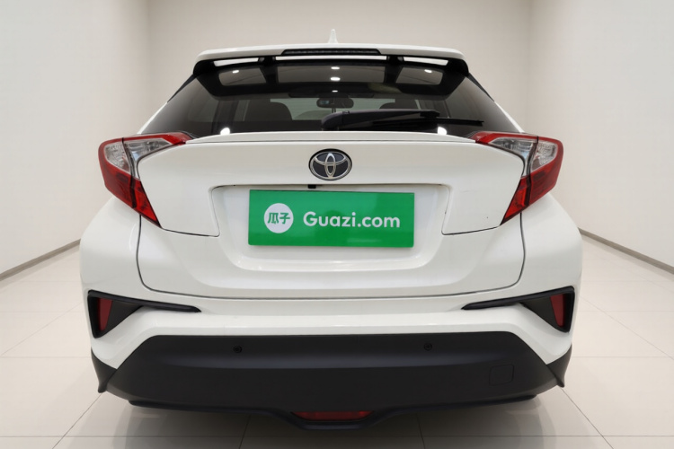 丰田C-HR 2018款 2.0L 领先天窗版 国V车身外观6