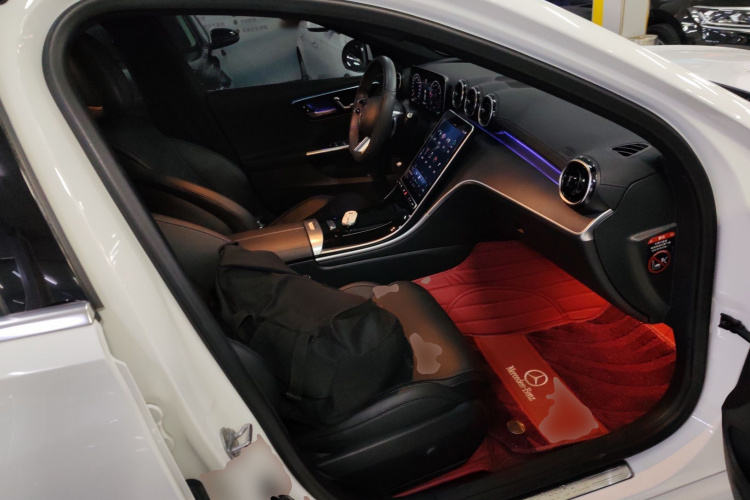 奔驰C级 2022款 改款 C 200 L 运动版局部细节41