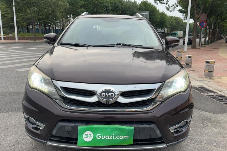 比亚迪S7 2015款 2.0T 升级版 自动尊贵型车身外观2